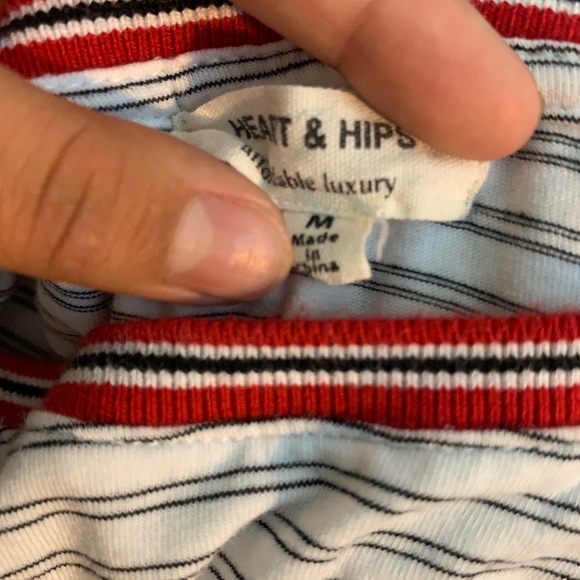 Cute black/ red striped t-shirt - Picture 3 of 4